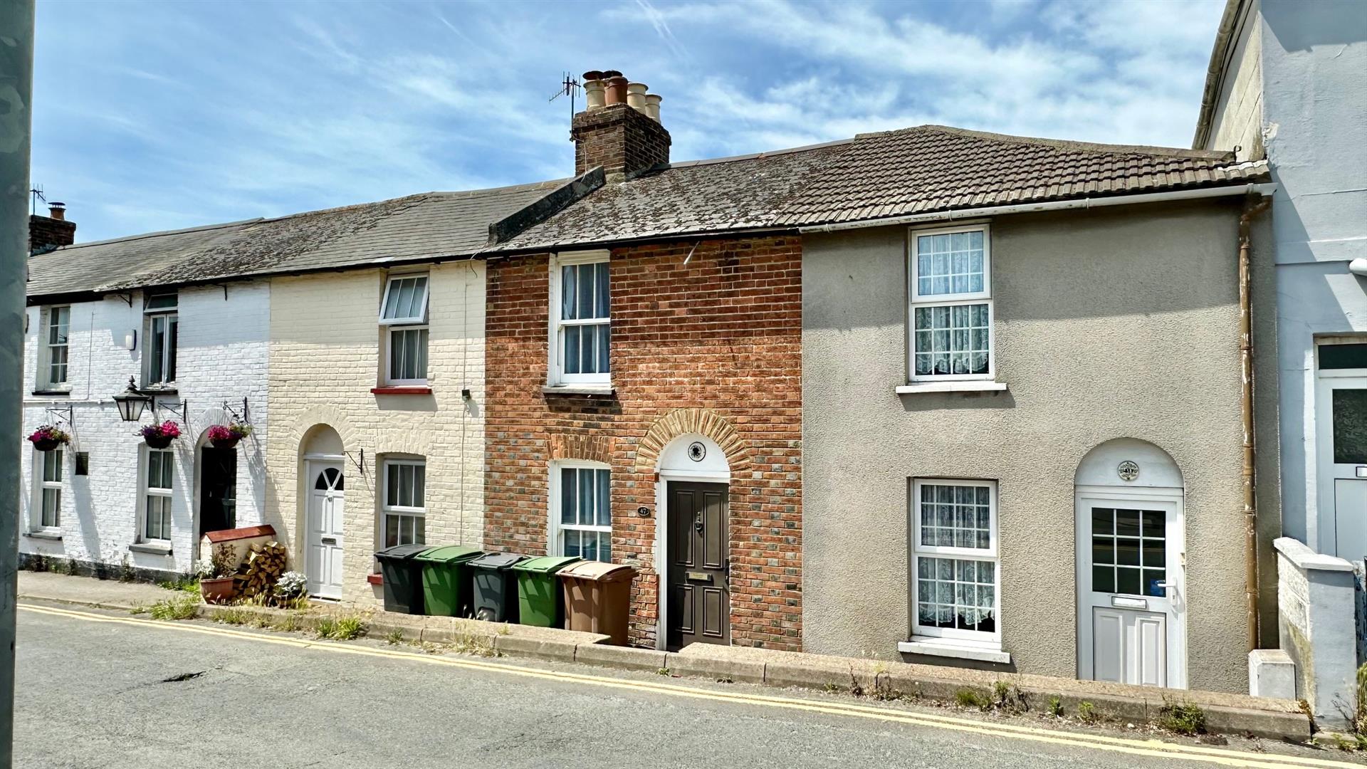 2 bed property in Middle Road, Hastings